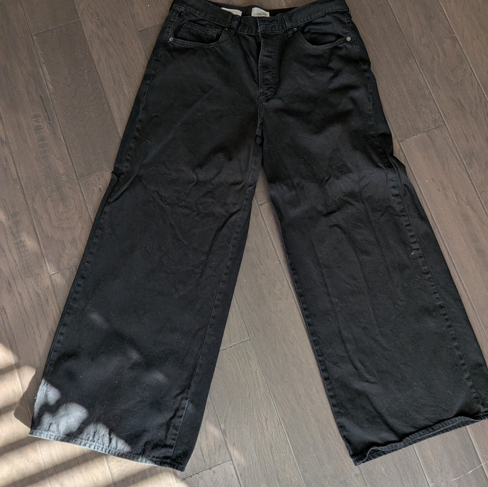 Black Wide-Leg Jeans